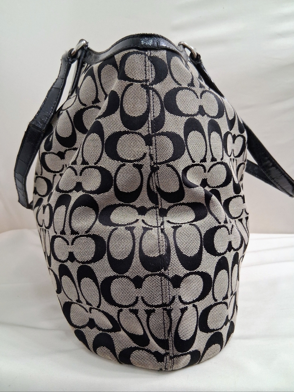 Coach F28503 Devin Signature Stripe Gray And Black Jacquard Shoulder Bag - Picture 3 of 16